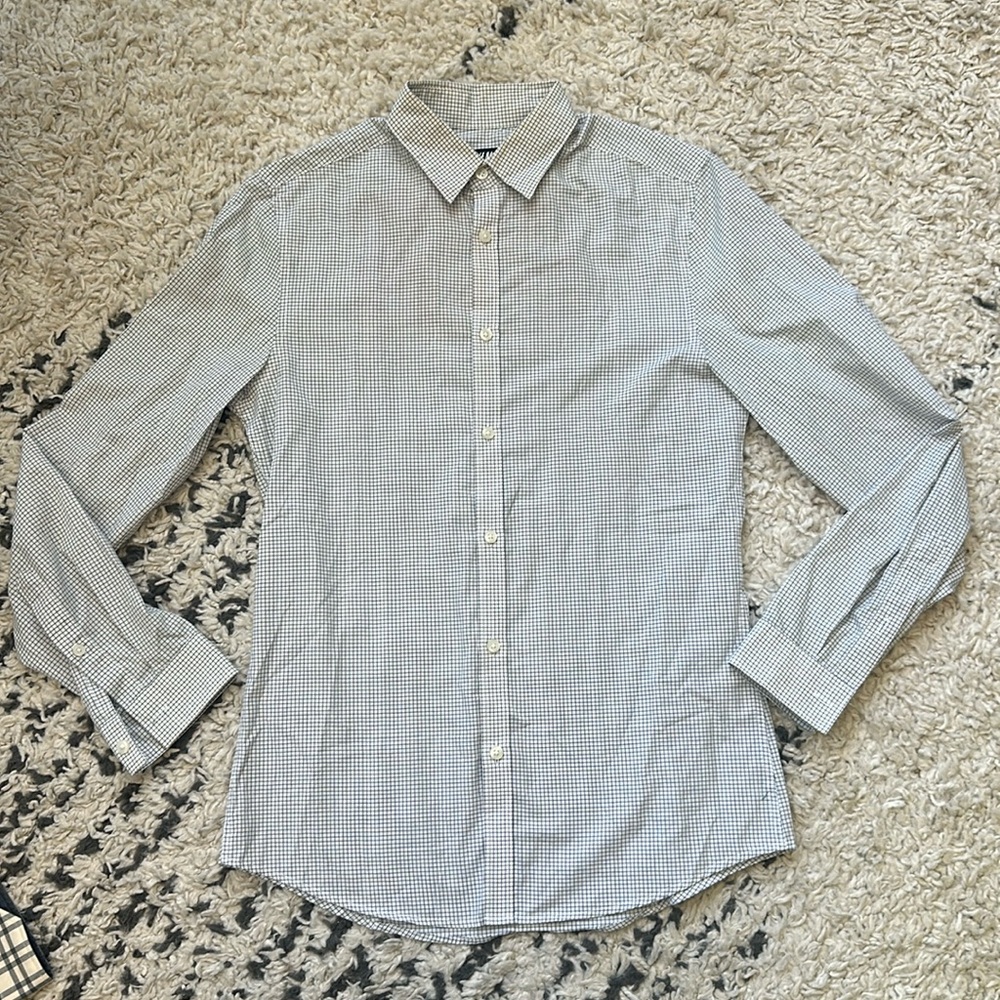 H&M button down shirt size small